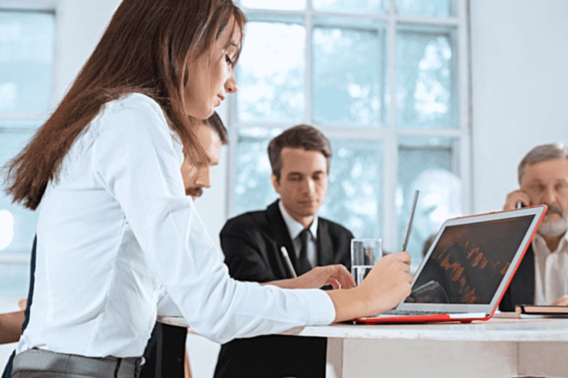 ÜST DÜZEY YÖNETİCİ ASİSTANLIĞI KURSU